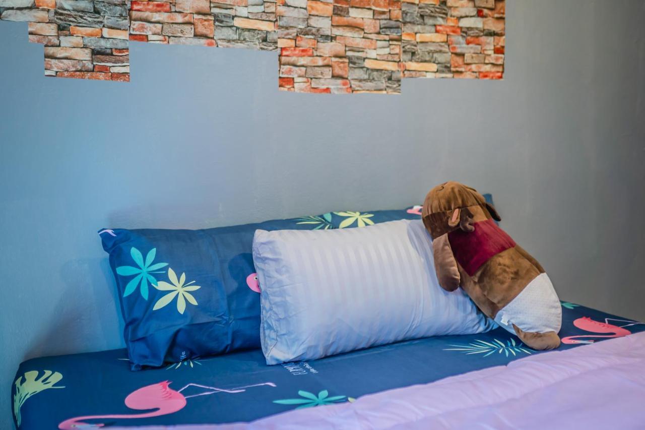 Menulis Coolly House Patong Bed & Breakfast Екстериор снимка