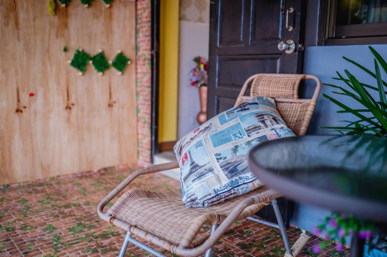 Menulis Coolly House Patong Bed & Breakfast Екстериор снимка