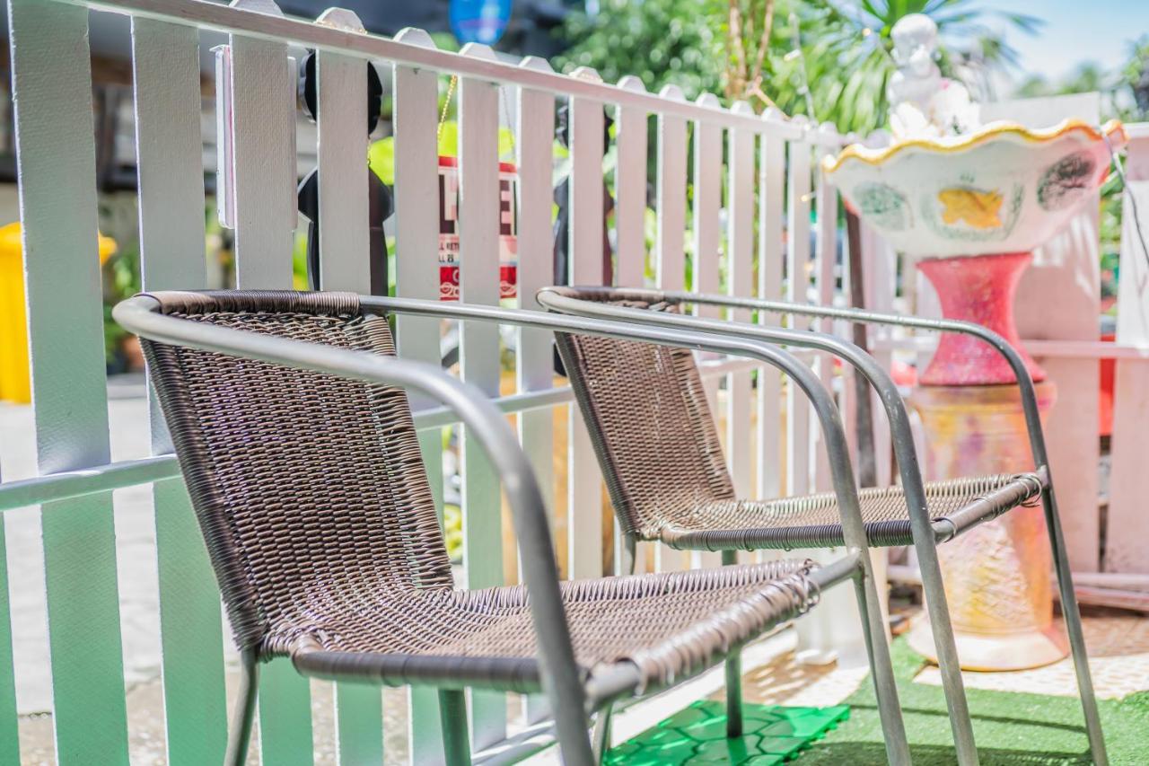Menulis Coolly House Patong Bed & Breakfast Екстериор снимка