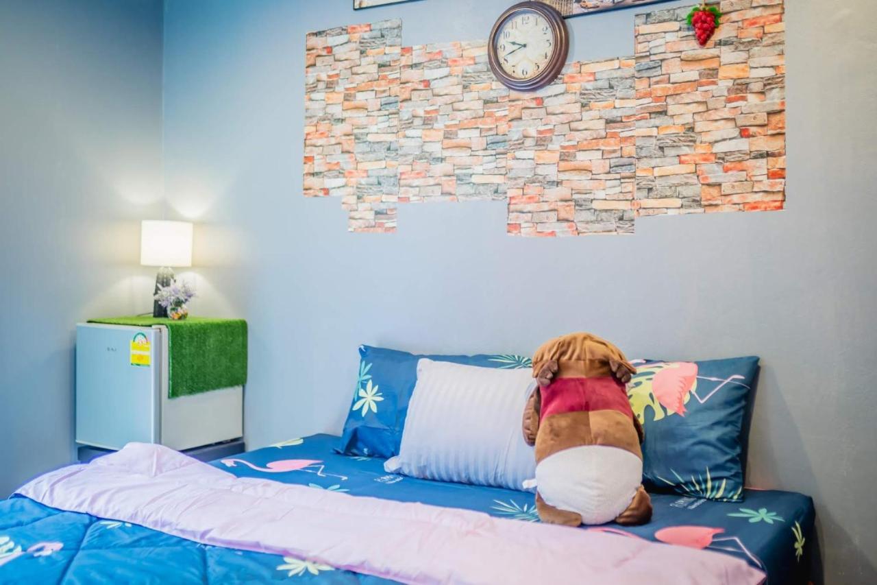 Menulis Coolly House Patong Bed & Breakfast Екстериор снимка