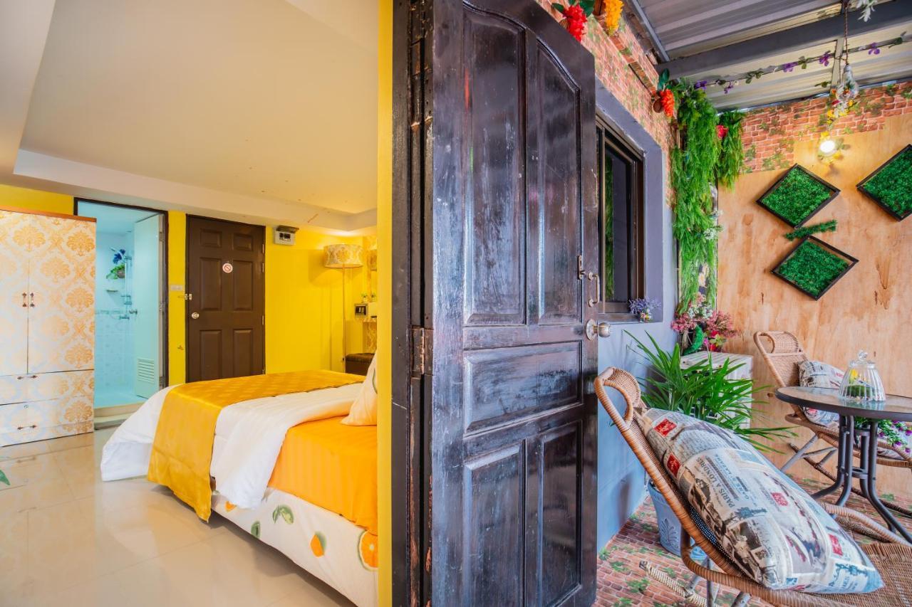 Menulis Coolly House Patong Bed & Breakfast Екстериор снимка