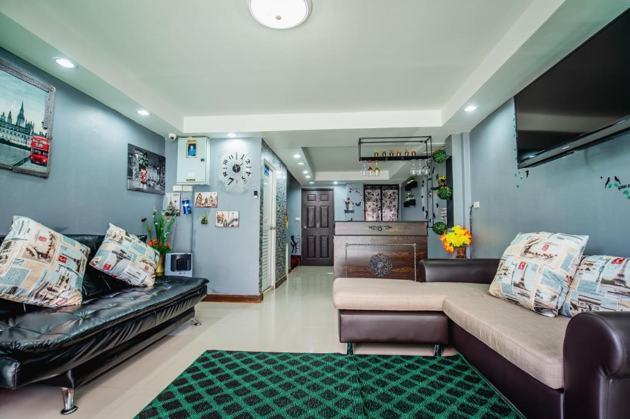 Menulis Coolly House Patong Bed & Breakfast Екстериор снимка