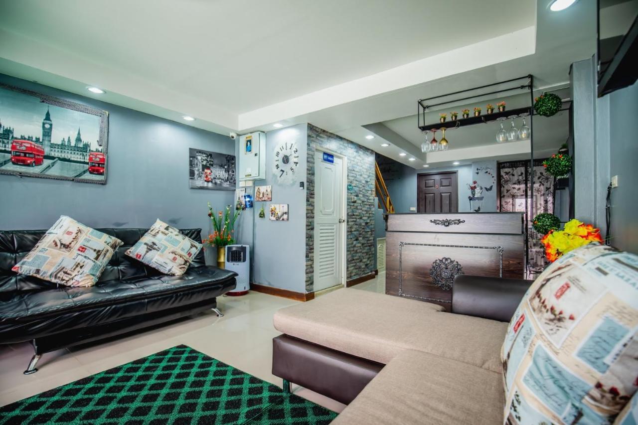 Menulis Coolly House Patong Bed & Breakfast Екстериор снимка