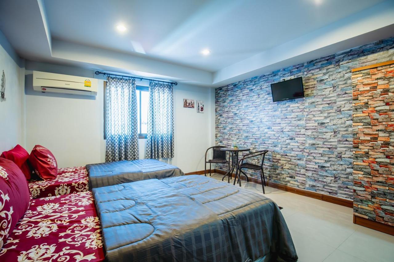Menulis Coolly House Patong Bed & Breakfast Екстериор снимка