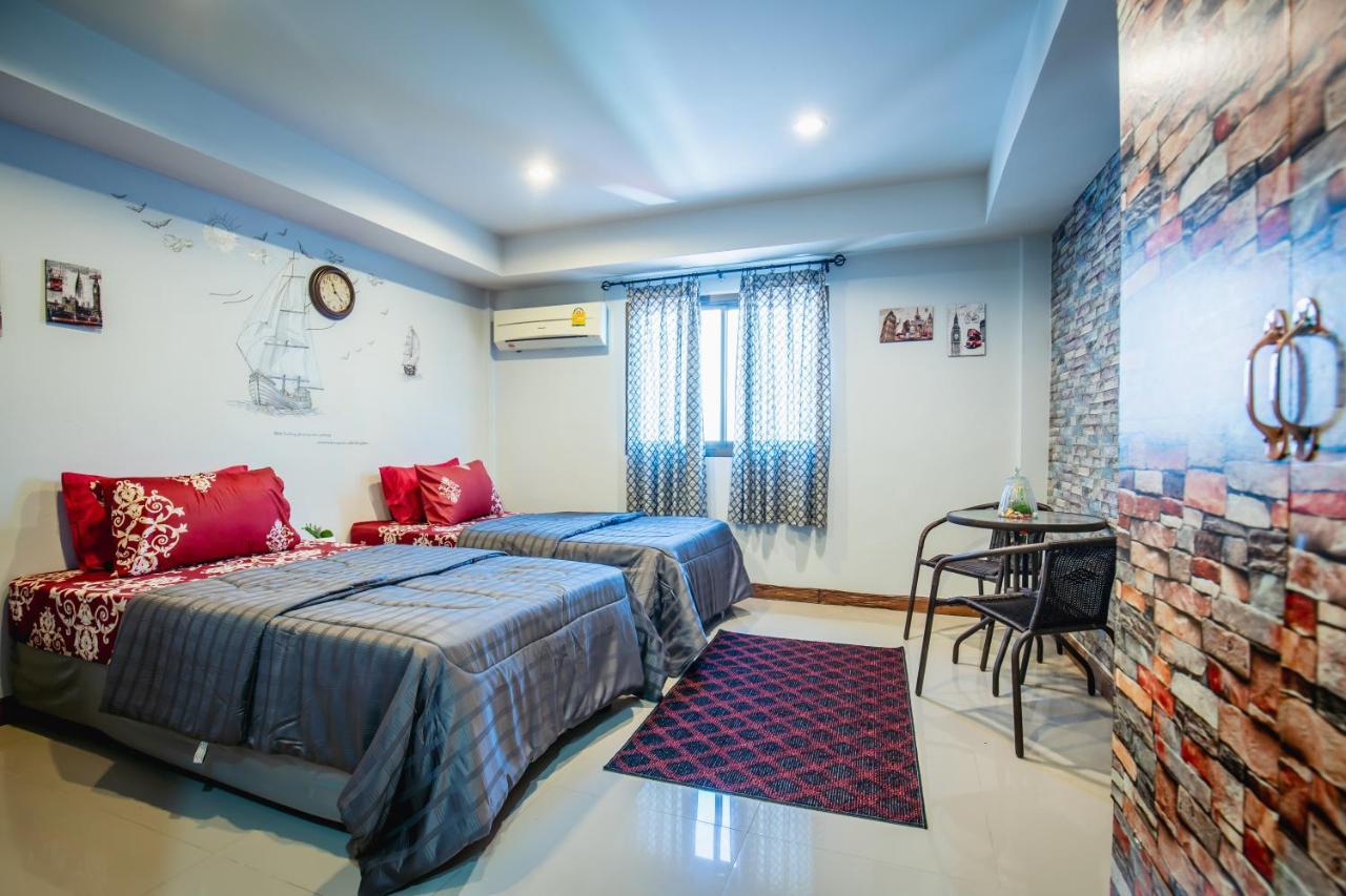 Menulis Coolly House Patong Bed & Breakfast Екстериор снимка